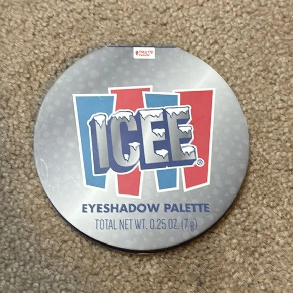Icee Eyeshadow palette new - Picture 1 of 3